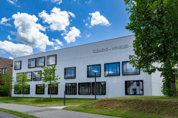 Modernes Labor, Clemens-Winkler-Laborneubau