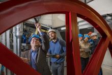 Mitarbeiter des Instituts im Technikum